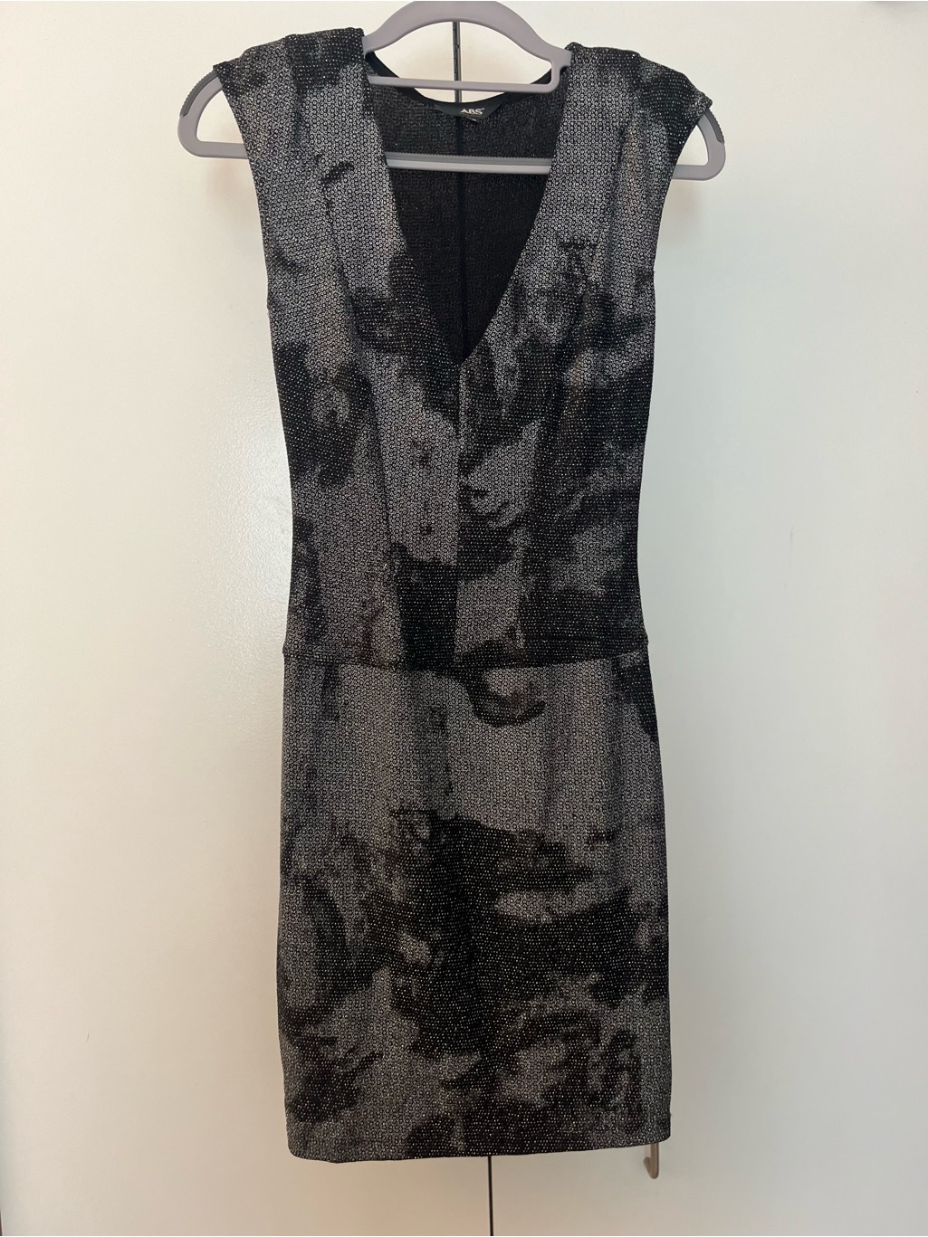 Abs Allen Schwartz Black & Gray Sheath Dress With Subtle Shimmer